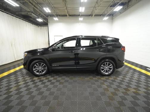 Ebony Twilight Metallic 2023 GMC Terrain SLT