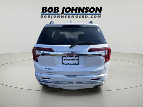 White Frost Tricoat 2022 GMC Acadia Denali