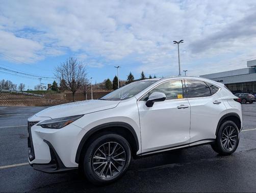 Eminent White Pearl 2022 Lexus NX 350h AWD