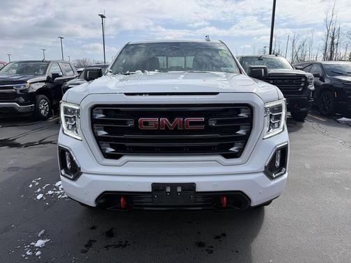 Summit White 2022 GMC Sierra 1500 AT4