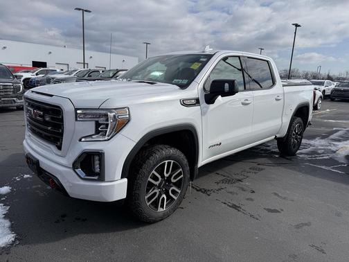 Summit White 2022 GMC Sierra 1500 AT4