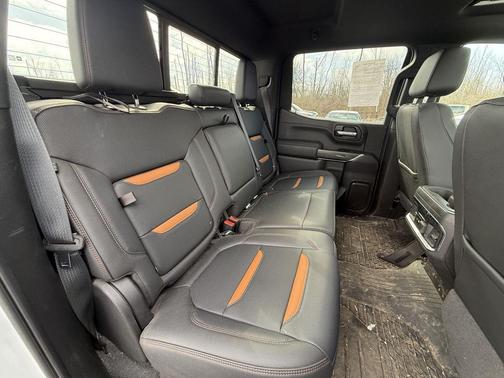 Summit White 2022 GMC Sierra 1500 AT4