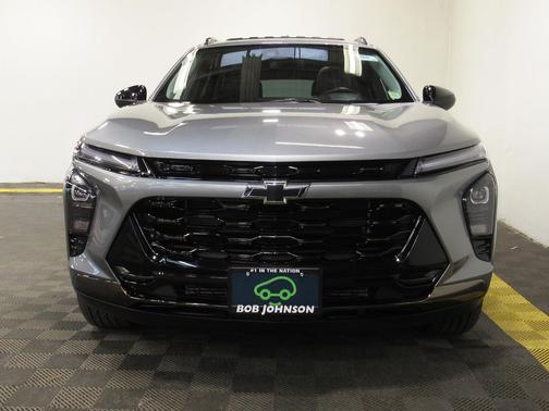 Sterling Gray Metallic 2024 Chevrolet Trax FWD ACTIV