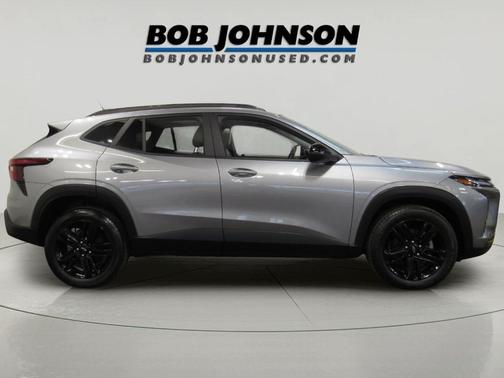 Sterling Gray Metallic 2024 Chevrolet Trax FWD ACTIV