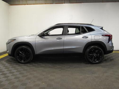 Sterling Gray Metallic 2024 Chevrolet Trax FWD ACTIV