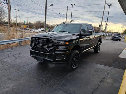 2025 RAM 2500 Big Horn Crew Cab 4x4 6'4' Box