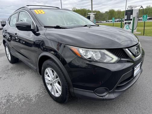 Magnetic Black 2018 Nissan Rogue Sport SV