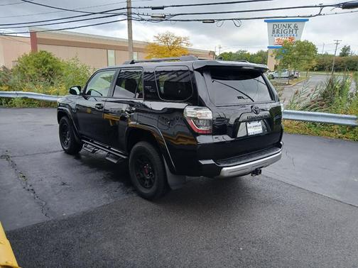 Midnight Black Metallic 2024 Toyota 4Runner TRD Off Road Premium