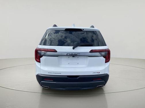 Summit White 2023 GMC Acadia AT4
