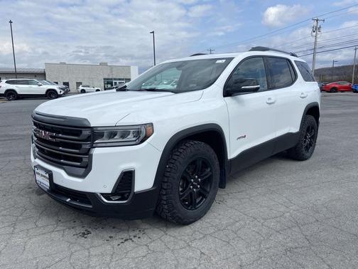 Summit White 2023 GMC Acadia AT4