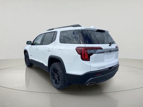 Summit White 2023 GMC Acadia AT4