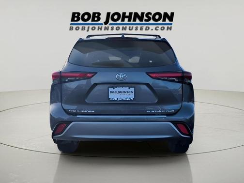 2023 Toyota Highlander Platinum