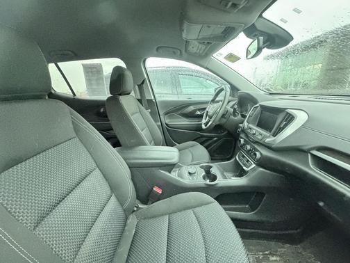 Downpour Metallic 2024 GMC Terrain SLE