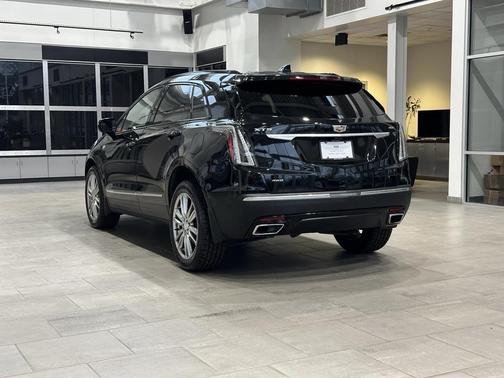 2023 Cadillac XT5 Sport