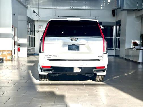 2022 Cadillac Escalade ESV Premium Luxury