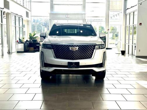 2022 Cadillac Escalade ESV Premium Luxury