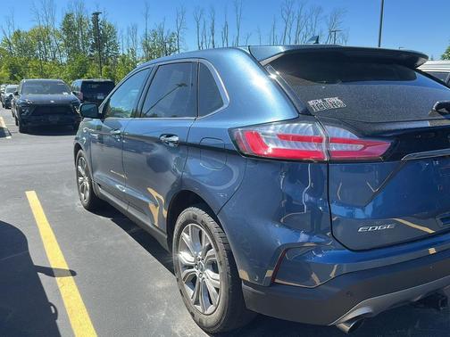 Blue Metallic 2019 Ford Edge Titanium