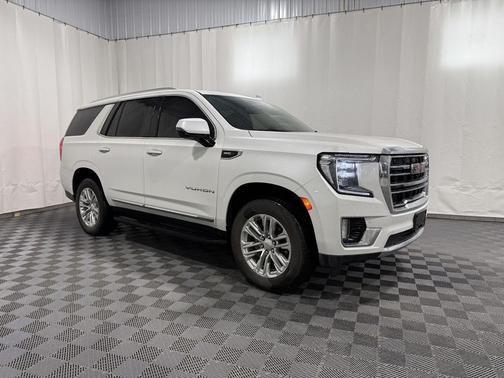 White Frost Tricoat 2023 GMC Yukon SLT