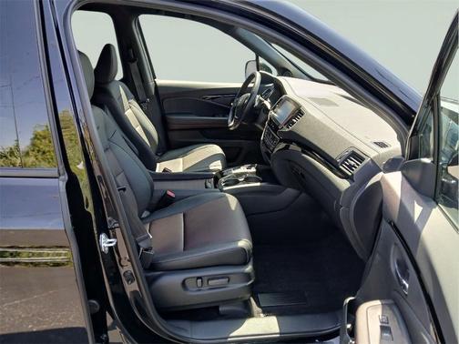 Crystal Black Pearl 2023 Honda Ridgeline Black