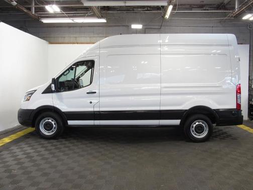 Oxford White 2023 Ford Transit-250 Base