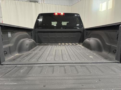 Diamond Black Crystal Pearlcoat 2024 RAM 2500 Big Horn Crew Cab 4x4 6'4' Box