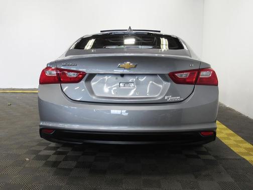 Sterling Gray Metallic 2023 Chevrolet Malibu FWD 1LT
