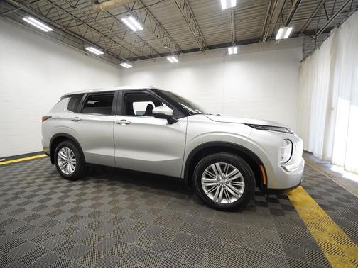 2023 Mitsubishi Outlander ES 2.5 S-AWC