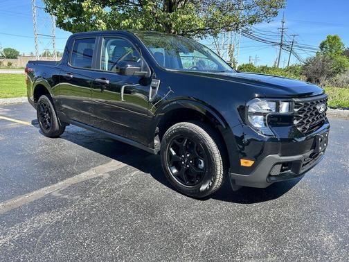 Shadow Black 2025 Ford Maverick XLT