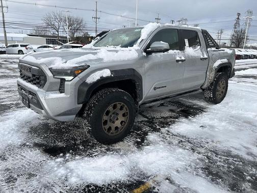 2024 Toyota Tacoma Hybrid Trailhunter