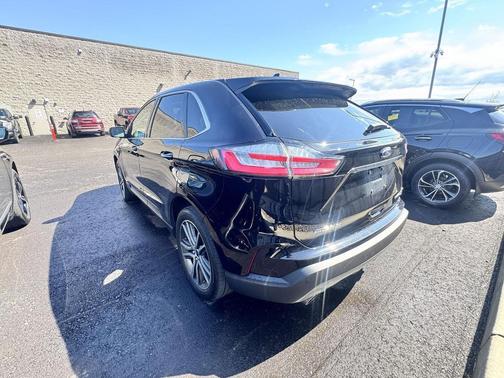 Agate Black 2020 Ford Edge Titanium