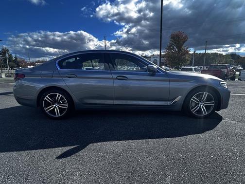 2023 BMW 530 i xDrive