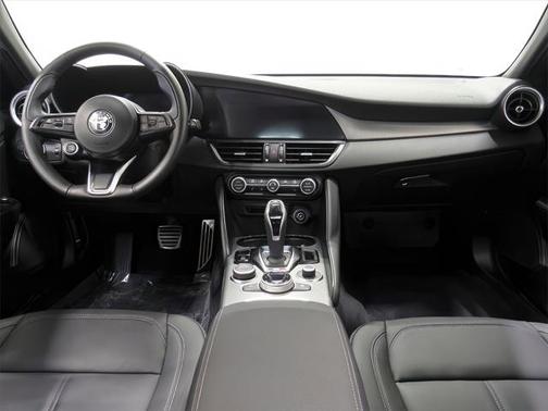 2024 Alfa Romeo Giulia Ti