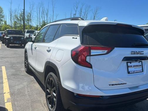 Summit White 2023 GMC Terrain SLE