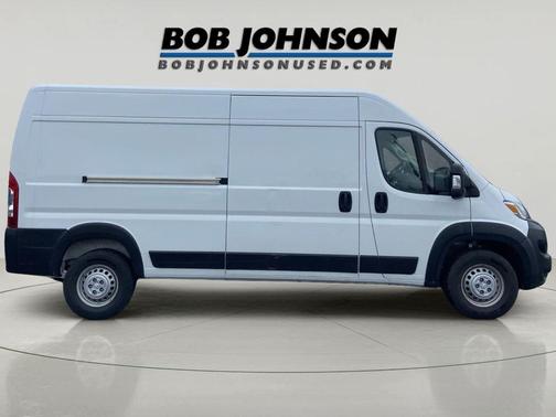 Bright White Clearcoat 2025 RAM ProMaster 2500 Tradesman