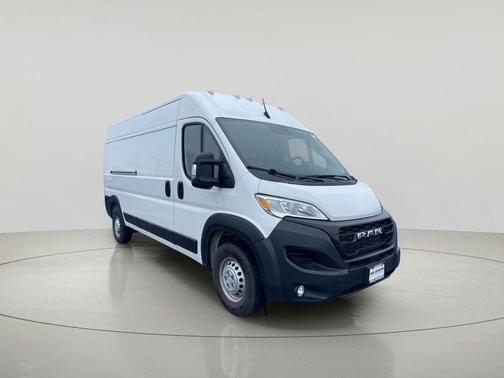 Bright White Clearcoat 2025 RAM ProMaster 2500 Tradesman