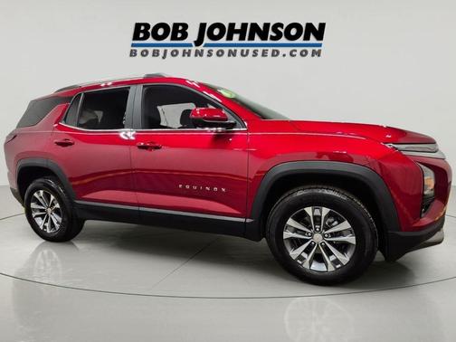 Radiant Red Tintcoat 2025 Chevrolet Equinox 1LT