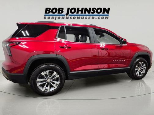 Radiant Red Tintcoat 2025 Chevrolet Equinox 1LT