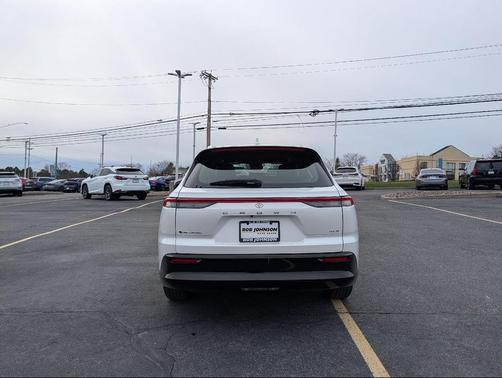 Oxygen White 2025 Toyota Crown Signia XLE