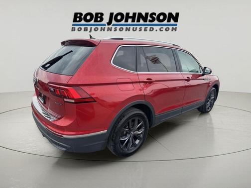 Kings Red Metallic 2024 Volkswagen Tiguan 2.0T SE 4MOTION