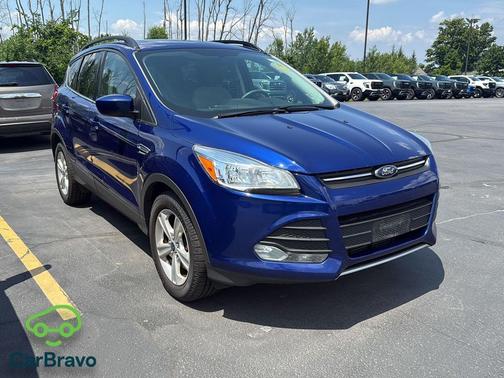 Deep Impact Blue Metallic 2014 Ford Escape SE