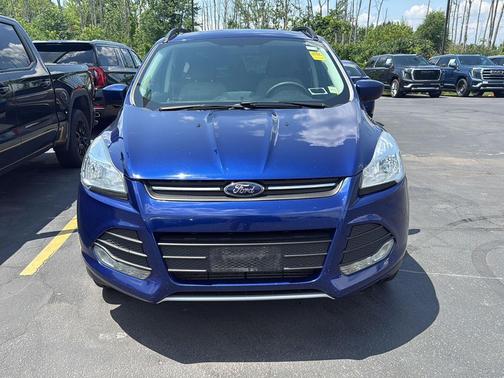 Deep Impact Blue Metallic 2014 Ford Escape SE