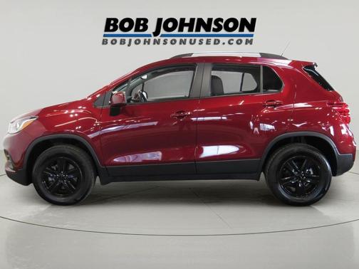 Crimson Metallic 2022 Chevrolet Trax LT