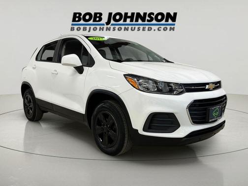 Summit White 2017 Chevrolet Trax LS