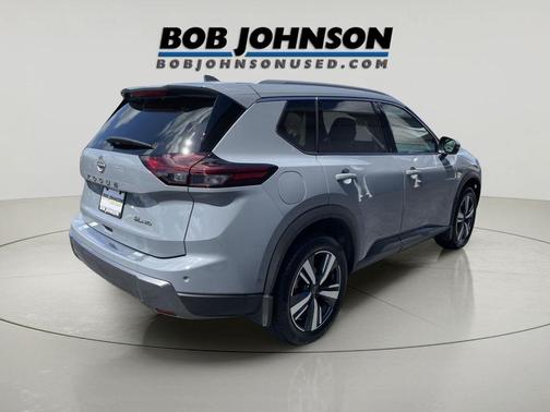 Boulder Gray Pearl 2024 Nissan Rogue SL