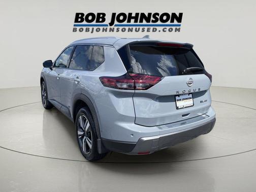 Boulder Gray Pearl 2024 Nissan Rogue SL