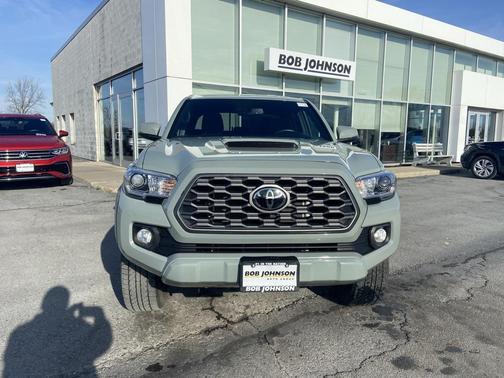 2022 Toyota Tacoma TRD Sport