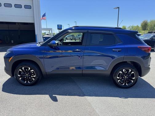 Blue Glow Metallic 2023 Chevrolet Trailblazer LT