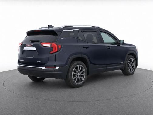 Ebony Twilight Metallic 2022 GMC Terrain SLT