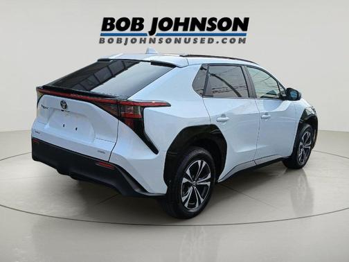 Wind Chill Pearl 2024 Toyota bZ4X XLE