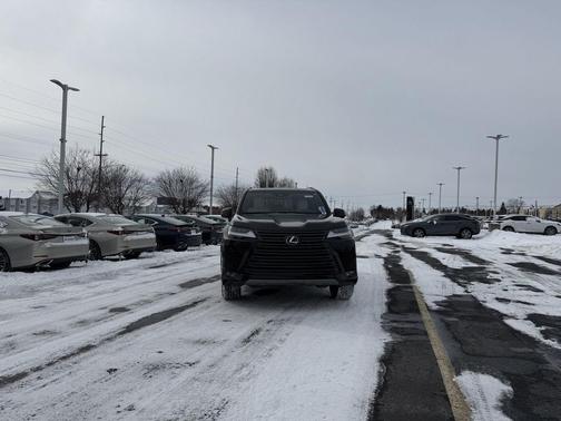 2025 Lexus LX 600 Luxury